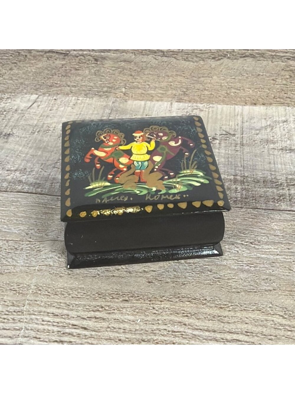 Vintage Hand Painted Russian Fairy Tale Black Red Lacquer Trinket Box Hinged Lid - Picture 10 of 11